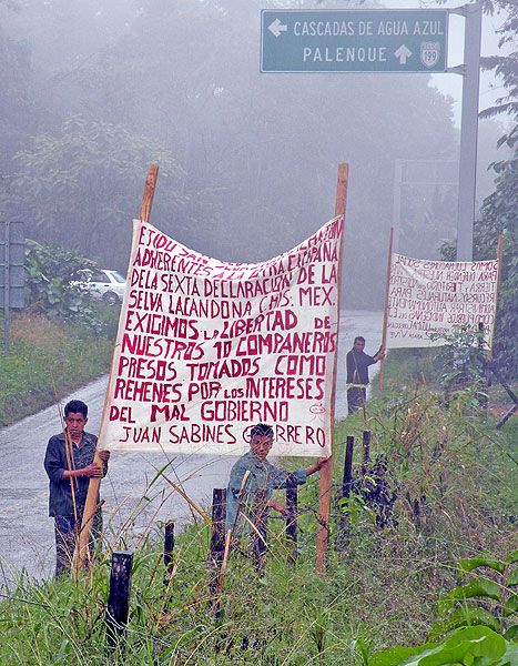 Communal land owners rallying in San Sebastián Bachajón, February 2011 © Friar Bartolomé de las Casas Human Rights Center Communal land owners rallying in San Sebastián Bachajón, February 2011 © Friar Bartolomé de las Casas Human Rights Center